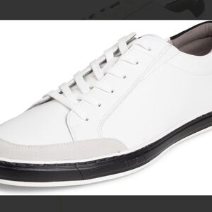 Kenneth Cole Reaction sneakers